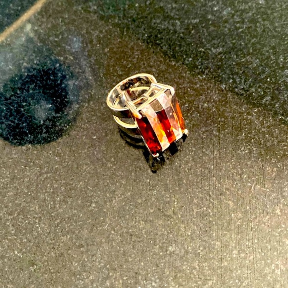 Woman’s Costume Crystal Ring